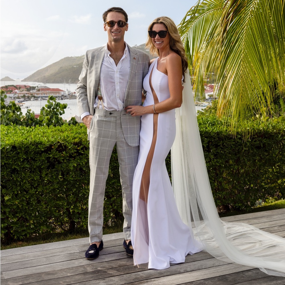 Custom Fernando Wong Gown (Size 4 Altered To Fit … - image 1